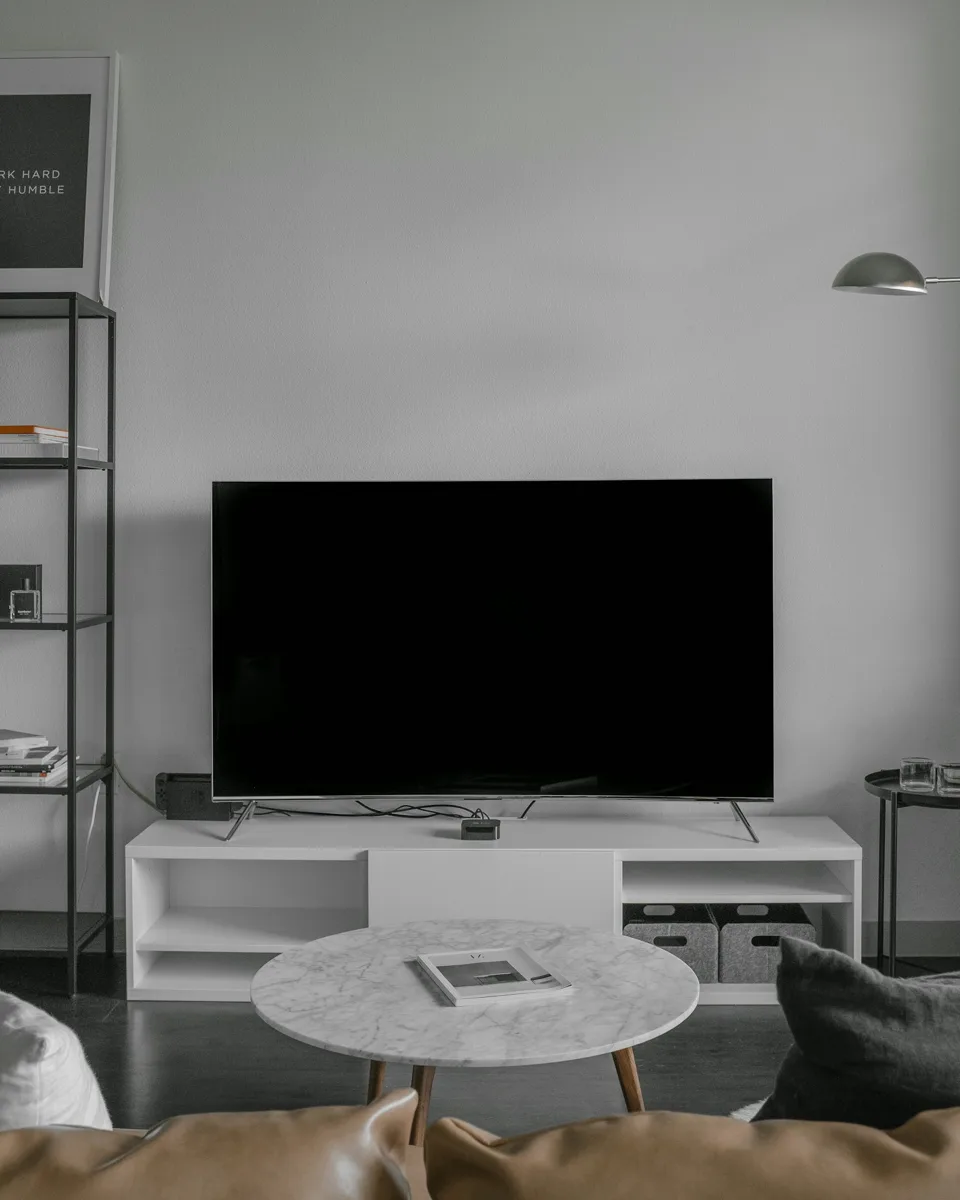 LG 43" Full HD Smart LED TV